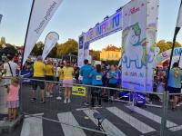 2026 - 🟣 Mizuno Neon Run: když světlo, pohyb a pomoc jdou ruku v ruce - Světluškový běžci startují 2026 - 🟣 Mizuno Neon Run: když světlo, pohyb a pomoc jdou ruku v ruce - Světluškový běžci startují